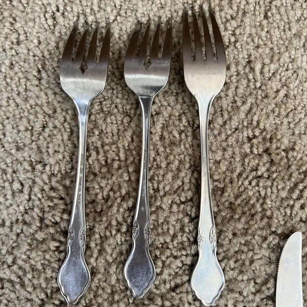 lot-14 Vtg  Flatware Spoons‎ Knives Forks Japan Northland Stainless